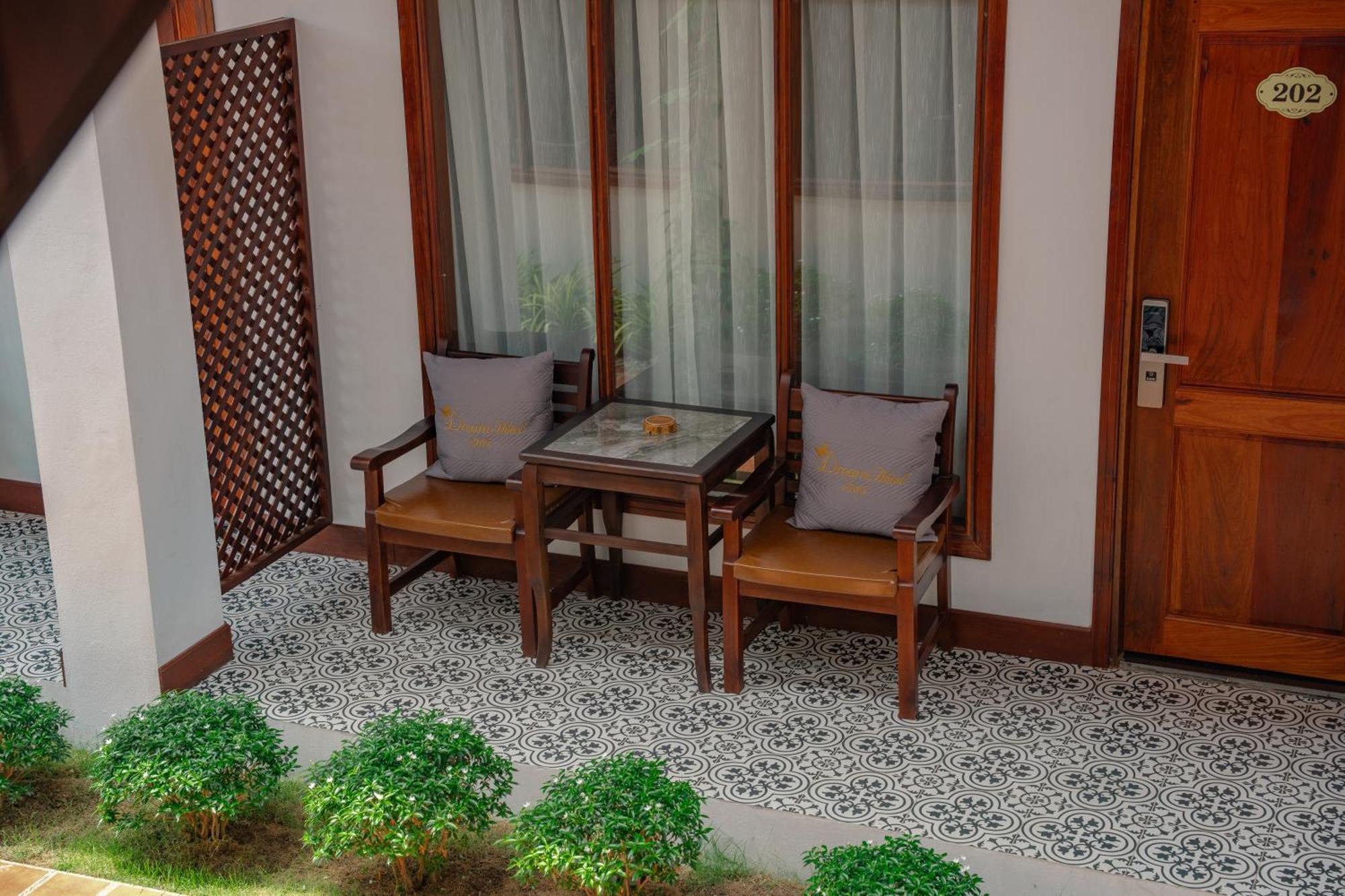 Dream1985 Hotel Luang Prabang Exterior foto
